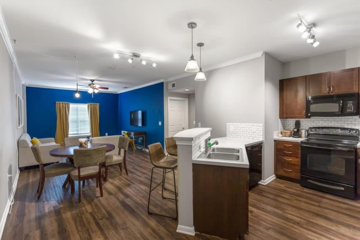 Апартаменты Charming 1Bd In Trendy West End Neighborhood Даллас Экстерьер фото